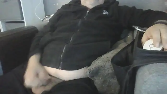 Snapshot of Naturistmale45 chatting on 05/05/26, 08:33 Naturistmale45 online show from 05/05/26, 08:33