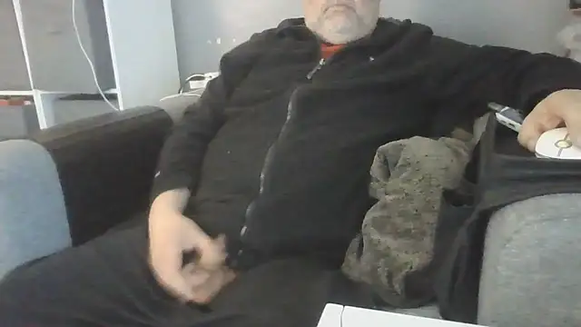 Snapshot of Naturistmale45 chatting on 05/07/26, 08:09 Naturistmale45 online show from 05/07/26, 08:09