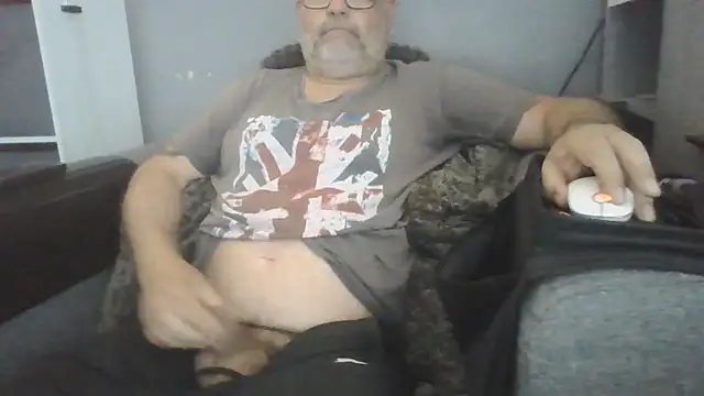 Snapshot of Naturistmale45 chatting on 05/31/26, 09:49 Naturistmale45 online show from 05/31/26, 09:49