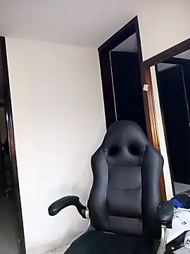 Snapshot of Javibell93 chatting on 03/04/26, 03:56 Javibell93 online show from 03/04/26, 03:56