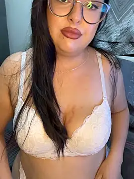 MileyGia online show from 10/12/25, 02:43