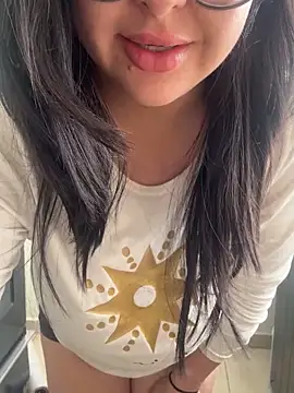 MileyGia online show from 01/18/26, 07:17