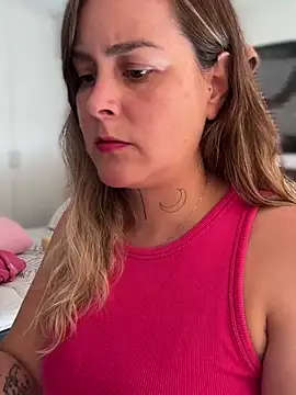 Snapshot of misslulipop chatting on 03/13/25, 04:01 misslulipop online show from 03/13/25, 04:01