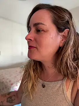 Snapshot of misslulipop chatting on 03/17/25, 07:37 misslulipop online show from 03/17/25, 07:37