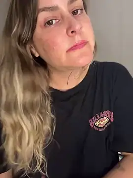 Snapshot of misslulipop chatting on 03/19/25, 02:48 misslulipop online show from 03/19/25, 02:48