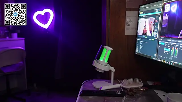 Snapshot of MrsTenderBeast chatting on 02/26/26, 03:44 MrsTenderBeast online show from 02/26/26, 03:44