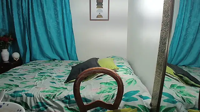 Snapshot of Angela_isabella chatting on 12/30/24, 10:55 Angela isabella online show from 12/30/24, 10:55