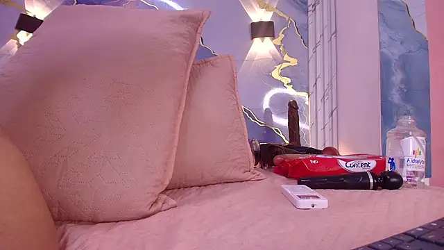 lorrayne  online show from 11/01/25, 12:18