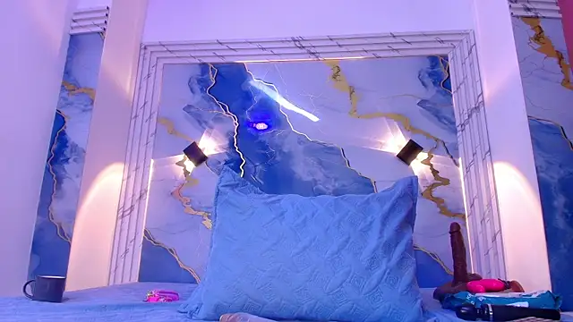 lorrayne  online show from 11/19/25, 12:16