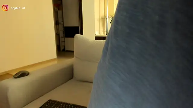  in yan online show from 09/20/25, 04:35