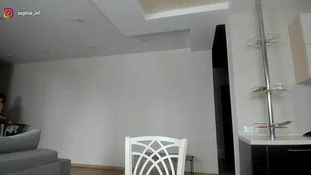 Snapshot of _in_yan chatting on 12/22/25, 05:37 in yan online show from 12/22/25, 05:37