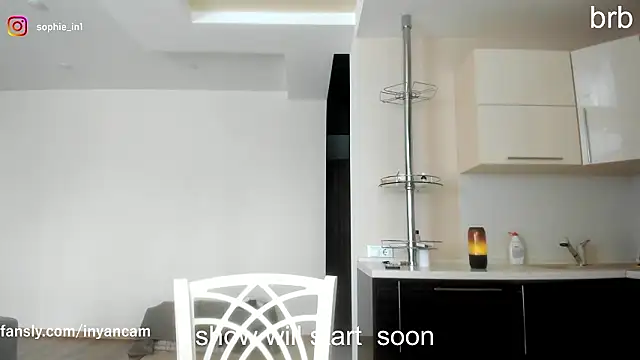 Snapshot of _in_yan chatting on 03/15/26, 06:52 in yan online show from 03/15/26, 06:52