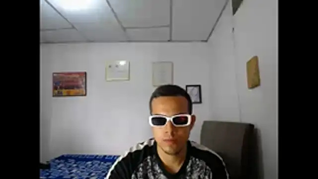 Snapshot of Oliver_Wilding chatting on 03/04/26, 03:18 Oliver Wilding online show from 03/04/26, 03:18