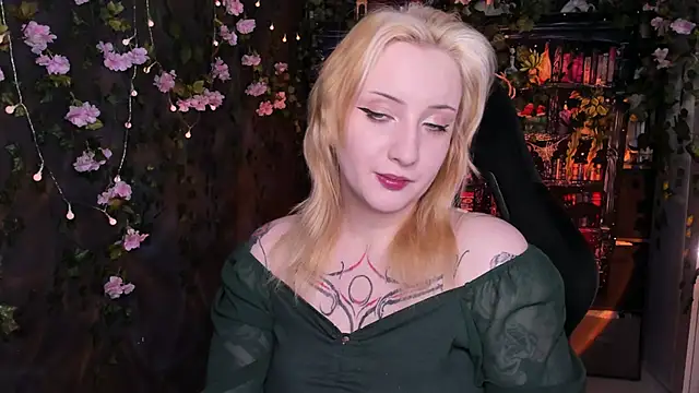 AsheLucker online show from 06/11/26, 06:00