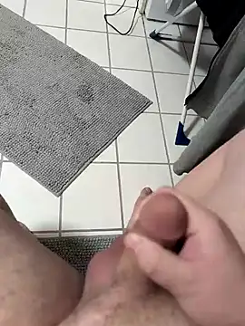 Snapshot of Philip266@xh chatting on 12/25/24, 05:37 Philip266xh online show from 12/25/24, 05:37