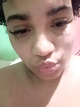 Snapshot of Hilarybunnyy chatting on 09/30/25, 02:16 Hilarybunnyy online show from 09/30/25, 02:16