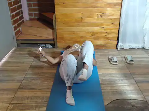 Snapshot of Hilarybunnyy chatting on 03/16/26, 12:20 Hilarybunnyy online show from 03/16/26, 12:20