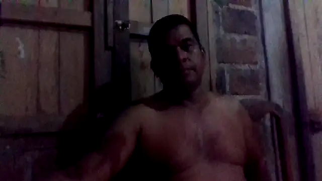 Snapshot of axomen chatting on 02/09/26, 02:37 axomen online show from 02/09/26, 02:37