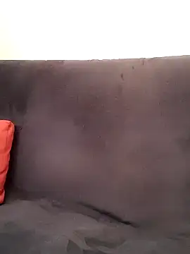 Snapshot of LouGabriel chatting on 01/12/25, 01:37 LouGabriel online show from 01/12/25, 01:37