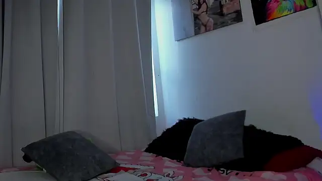 Sarah Jhonson online show from 11/18/25, 01:26