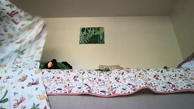 HYPHYtype online show from 10/10/25, 07:13