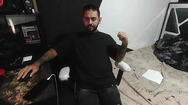 TeddyGominola  online show from 10/17/25, 09:50