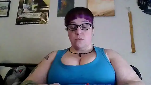 Snapshot of GothyBaby chatting on 12/16/25, 08:03 GothyBaby online show from 12/16/25, 08:03