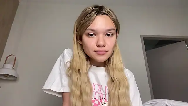 Snapshot of madwillienn chatting on 11/16/25, 01:06 madwillienn online show from 11/16/25, 01:06