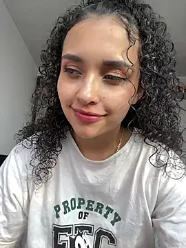 Lucy Marin online show from 02/05/25, 10:01