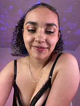 Lucy Marin online show from 02/10/25, 03:42