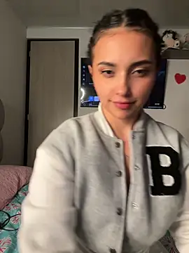 Lucy Marin online show from 03/12/25, 11:33