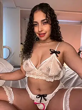 Lucy Marin online show from 09/16/25, 02:29