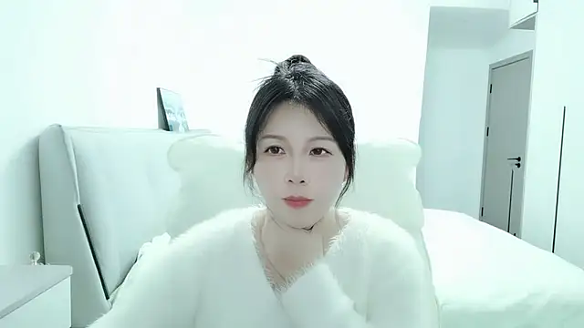 Sunset glow online show from 12/22/25, 01:30