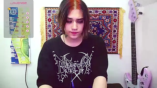 Snapshot of sademobeer chatting on 03/02/25, 10:38 sademobeer online show from 03/02/25, 10:38