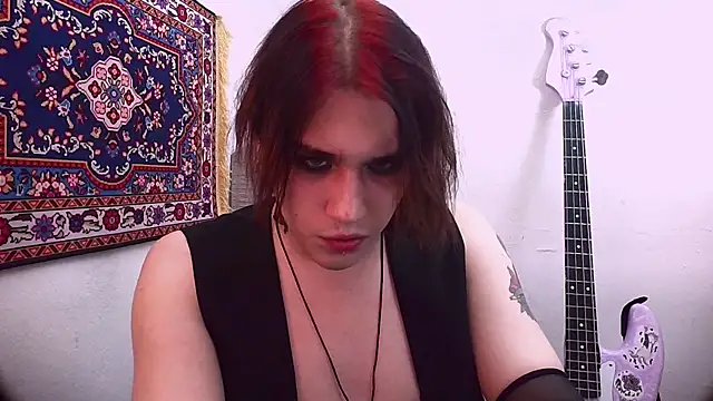 Snapshot of sademobeer chatting on 03/12/25, 08:20 sademobeer online show from 03/12/25, 08:20