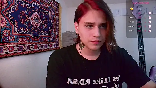 Snapshot of sademobeer chatting on 03/15/25, 11:50 sademobeer online show from 03/15/25, 11:50