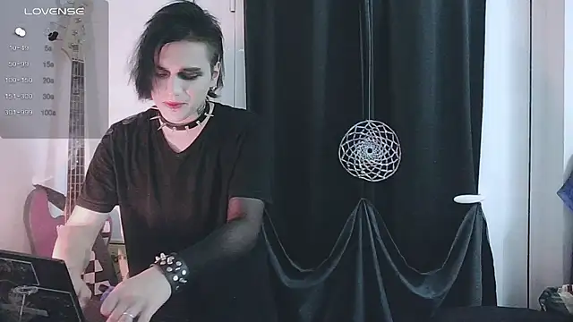 Snapshot of sademobeer chatting on 09/13/25, 01:16 sademobeer online show from 09/13/25, 01:16