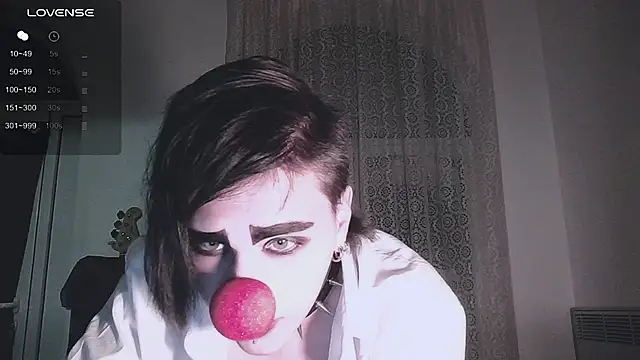 Snapshot of sademobeer chatting on 10/04/25, 12:41 sademobeer online show from 10/04/25, 12:41