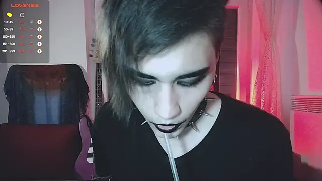 Snapshot of sademobeer chatting on 10/08/25, 10:40 sademobeer online show from 10/08/25, 10:40