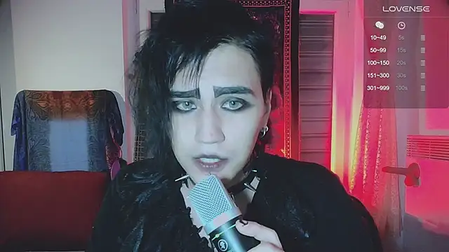 Snapshot of sademobeer chatting on 10/30/25, 12:12 sademobeer online show from 10/30/25, 12:12