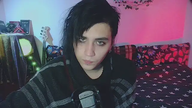 Snapshot of sademobeer chatting on 11/11/25, 06:08 sademobeer online show from 11/11/25, 06:08