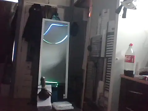 Snapshot of slutviki chatting on 12/16/25, 02:00 slutviki online show from 12/16/25, 02:00