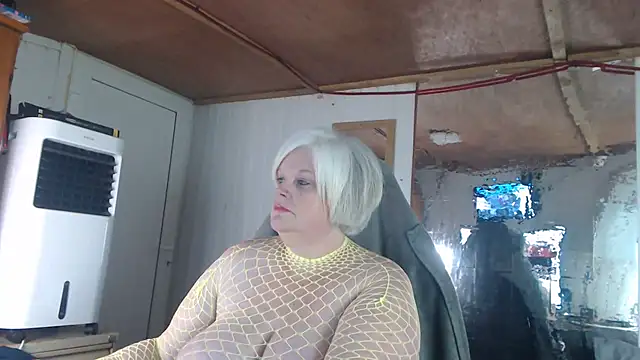 sexychazza16 online show from 09/24/25, 06:33