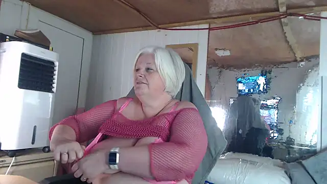 sexychazza16 online show from 10/08/25, 06:38