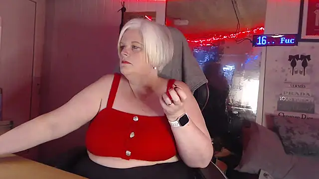 sexychazza16 online show from 12/04/25, 10:07