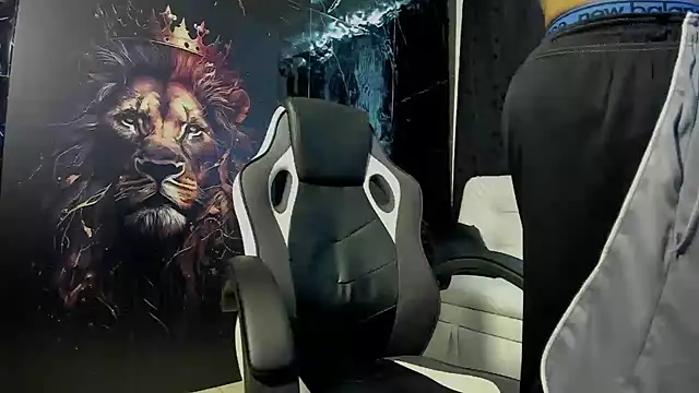 Snapshot of litoxx_cass chatting on 10/29/25, 07:48 litoxx cass online show from 10/29/25, 07:48