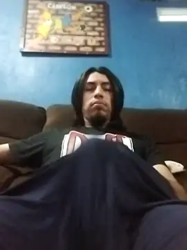 AlexAlejandro13 online show from 05/04/26, 12:28