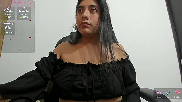 Snapshot of emilysex_118 chatting on 02/27/25, 02:32 emilysex 118 online show from 02/27/25, 02:32