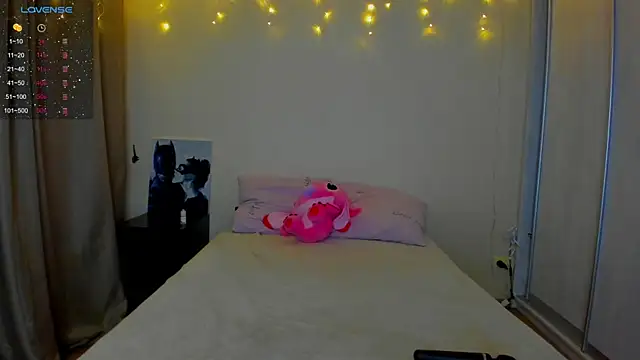 Snapshot of Bella_Foryou chatting on 02/21/25, 12:39 Bella Foryou online show from 02/21/25, 12:39