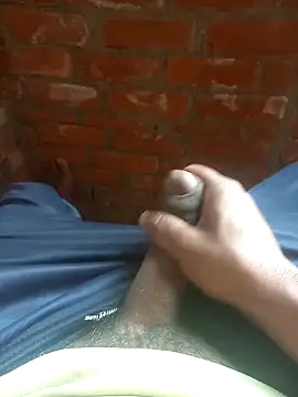 Snapshot of FinableKnee chatting on 02/24/26, 04:54 FinableKnee online show from 02/24/26, 04:54